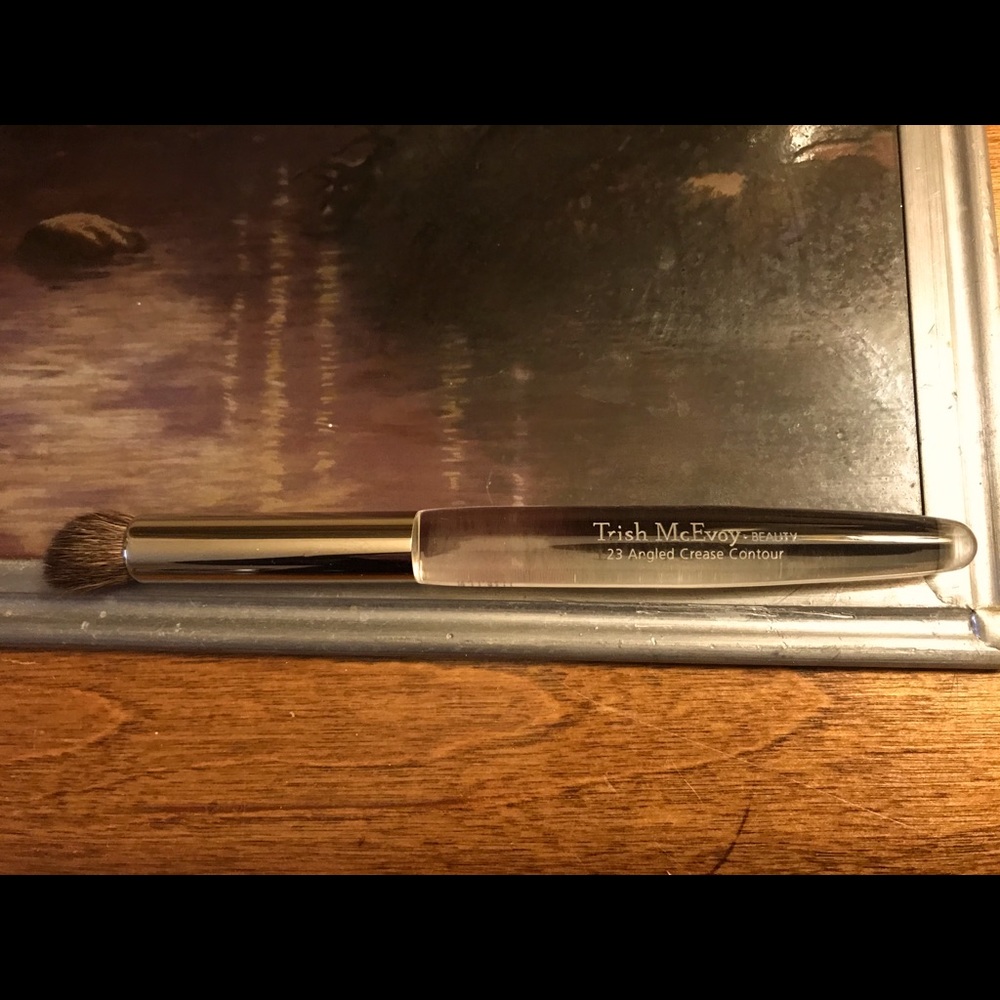Trish McEvoy Brush 23
